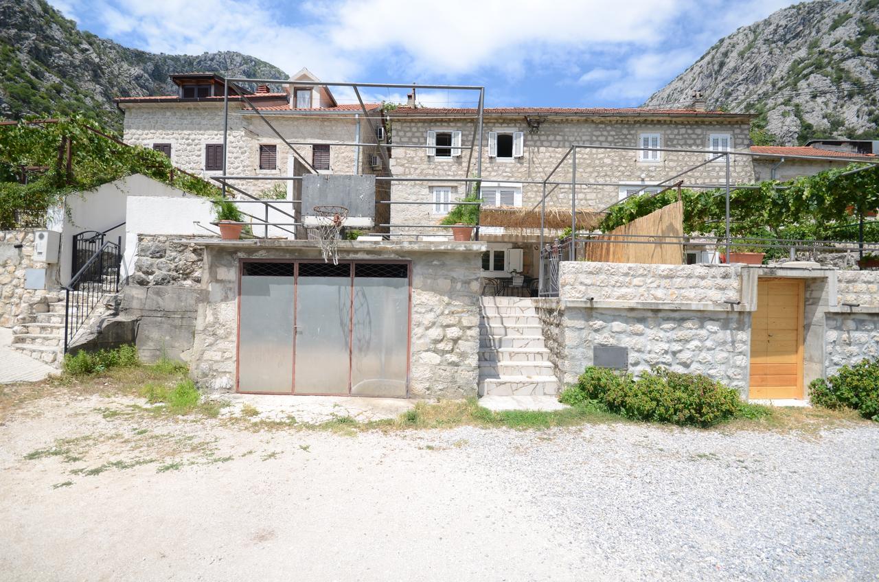 コトルStone House Dragutinovicアパートメント エクステリア 写真